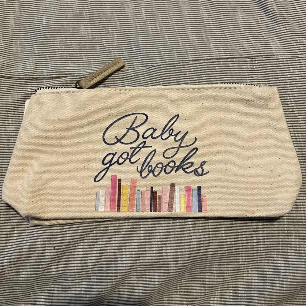 Barnes & Noble 'Baby Got Books' pouch